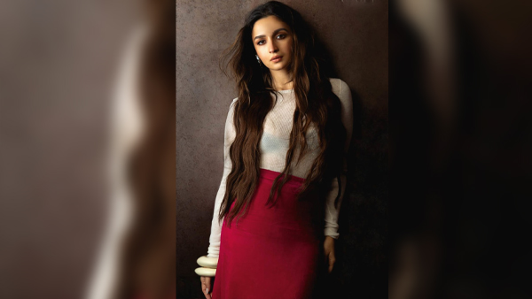  Alia Bhatt Inspired Dresses To Look Stylish On New Year Party