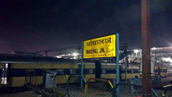 bhopal gas tragedy: the railway men true story of stationmaster ghulam dastagir who saved lives bhopal gas tragedy: the railway men true story of stationmaster ghulam dastagir who saved lives