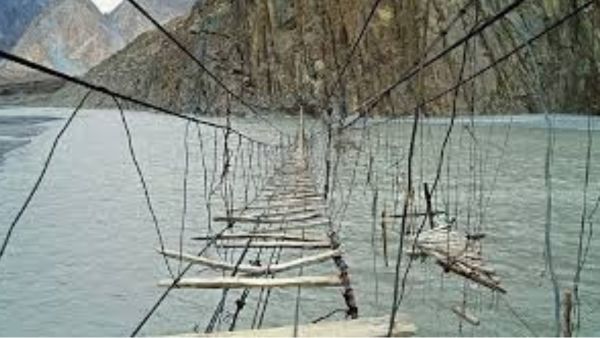 5 Most Dangerous Bridges In The World 