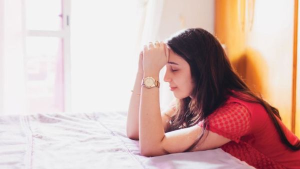 chants these sanskrit shlokas after waking up for a successful-day in hindi