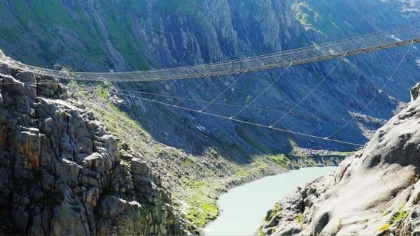 5 Most Dangerous Bridges In The World 