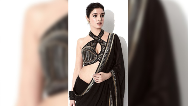 Divya Khosla Kumar Inspired trendy stylish blouse designs for perfect saree look
