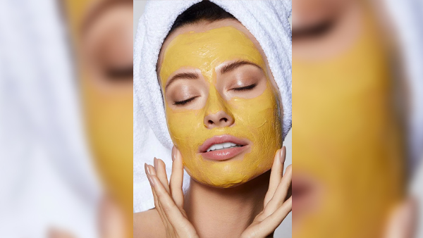 Sheet masks vs traditional masks: Which one is good for skin 