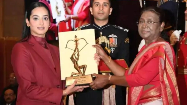  Divyakriti Singh Becomes The 1st Woman In Equestrian To Win Arjuna Award: