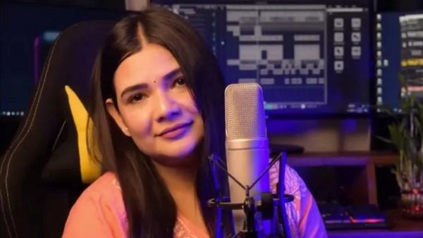 Who is Ram Aayenge Bhajan Singer Swati Mishra, Know Her Net Worth, Income & Earnings Who is Ram Aayenge Bhajan Singer Swati Mishra, Know Her Net Worth, Income & Earnings