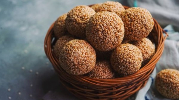  Sakaranti 2024 : Who Should Avoid Eating Til Ke Laddu 