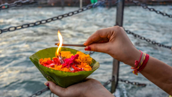 Mauni amavasya 2024 Pitron ke liye diya kaise jalaye: how to lit lamp for ancestors
