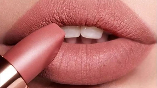 Rose Day 2024: Find 6 Best Trending Pink Lipsticks Shade for Every Skin Tone Rose Day 2024: Find 6 Best Trending Pink Lipsticks Shade for Every Skin Tone