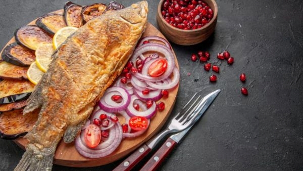 tejashwi yadav consuming fish video viral