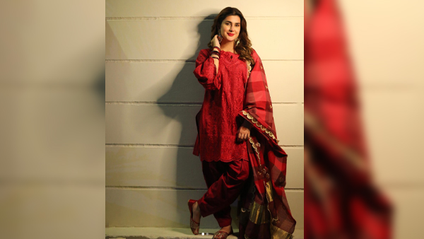 Pakistani Tv Serial Jannat Se Aagay Fame Actress Kubra Khan Inspired Suit For Eid Ul Fitr