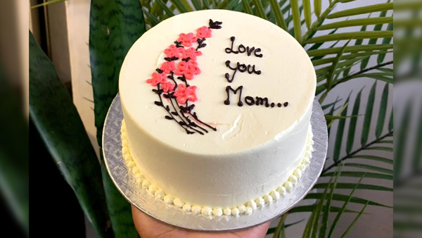 I love you mom I love you mom