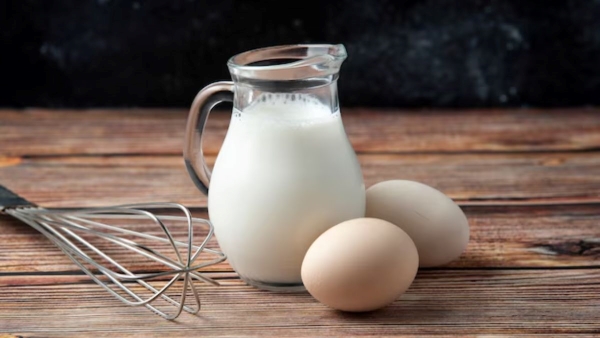 Can You Consume Milk And Egg Together In hindi