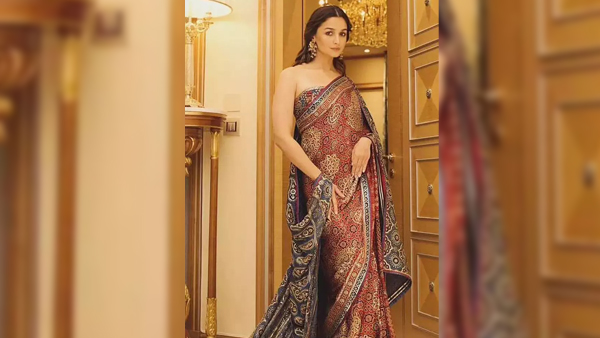 alia-bhatt saree blouse design alia-bhatt saree blouse design