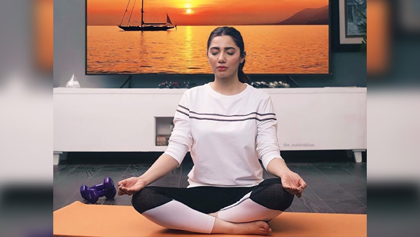 mahira khan yoga