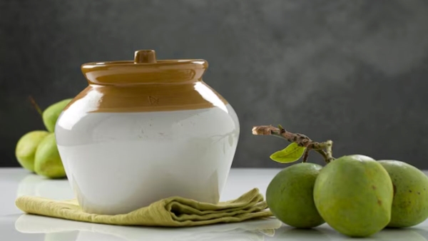 How to choose raw mango for pickle How to choose raw mango for pickle