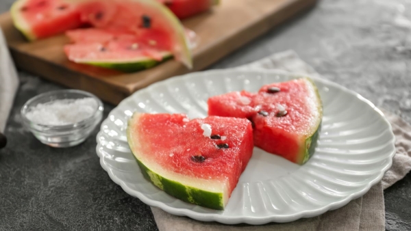 Is sprinkling salt on watermelon For Health Is sprinkling salt on watermelon For Health