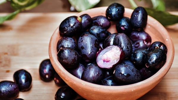 What to look for when buying berries What to look for when buying berries