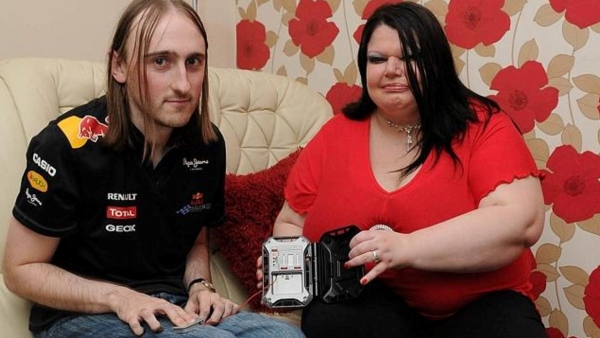 Meet World s most jealous wife Debbi Wood