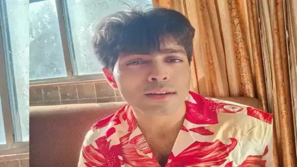 Mirzapur Season 3 Shayari Lyrics Kaviraj Rahim Aka Pallav Singh Shayari For Instagram Captions Status In Hindi