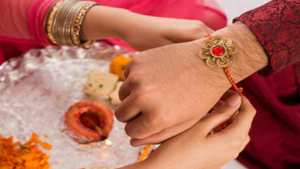 Raksha Bandhan 2024 Kab Hai Date Shubh Muhurat Bhadra Kaal Timing Significance