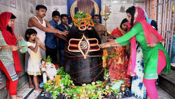 Sawan Shivratri 2024 Kab Hai Date Shubh Muhurat Puja Samagri and Upay in Hindi