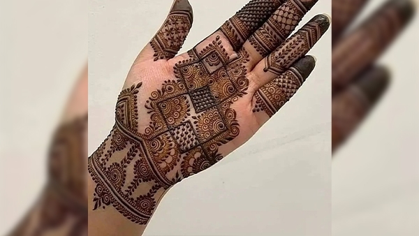 Easy and Simple Mehndi Designs For Hariyali Teej 2024