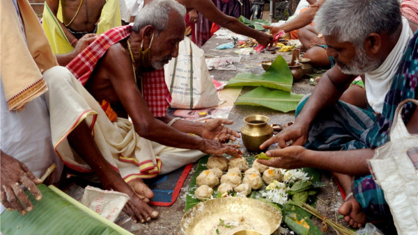 Pitru Paksha 2024 How to Know ancestors are angry on you Check pitra naraj hone ke lakshan