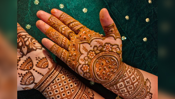 Karwa Chauth Mehndi Design