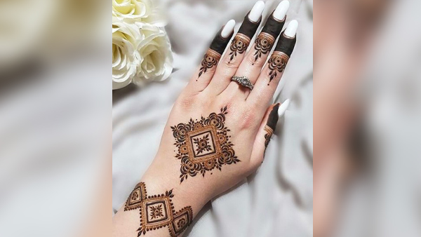 Minimal Mehndi Designs
