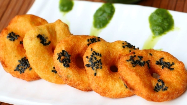 Uttarakhand s Traditional Urad Dal Ke Pakode