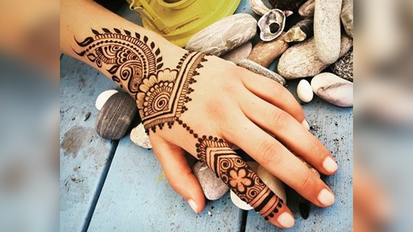 Minimal Mehndi Designs