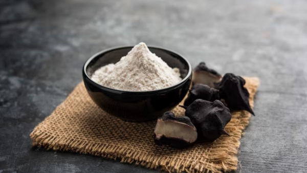 Who Should Not Eat Singhara Atta