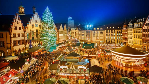 Unique Ways Christmas Is Celebrated Around the World Unique Ways Christmas Is Celebrated Around the World