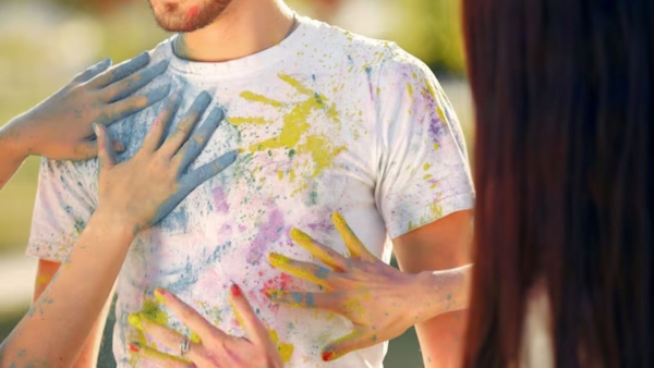 How To Remove Holi Stains From Clothes Know Hacks How To Remove Holi Stains From Clothes Know Hacks