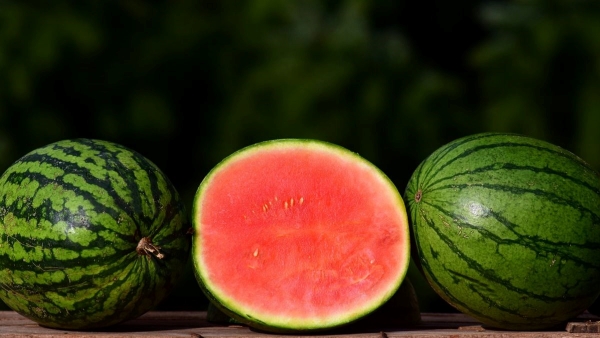 How to Select a Sweet and Natural Watermelon