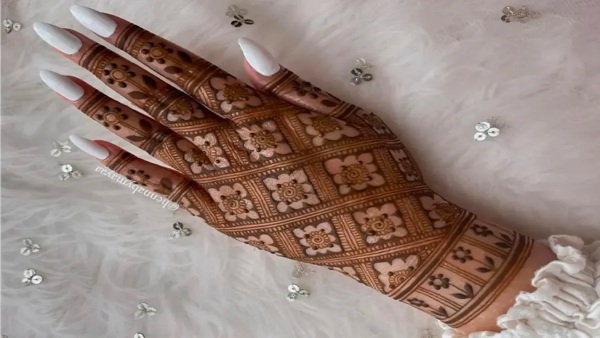 Barik Mehndi Design