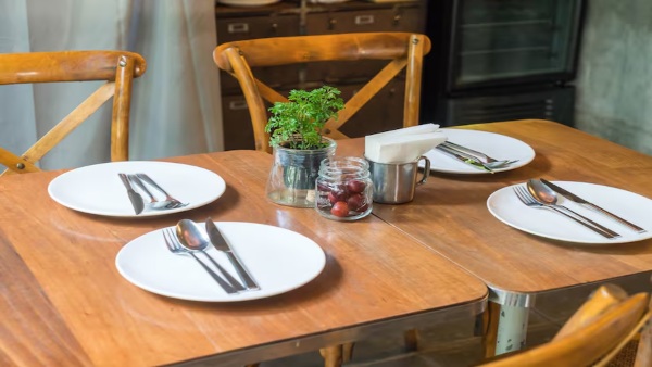 Dining Table Vastu Tips