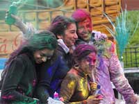 Holi Holi