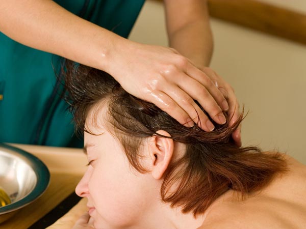 Hot Oil Hair Treatment: Steps Hot Oil Hair Treatment: Steps