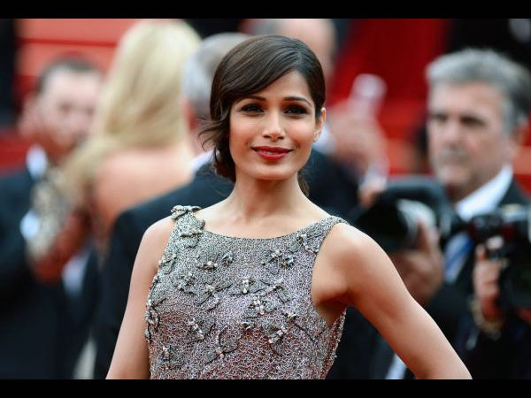 Dragonfly embellishment