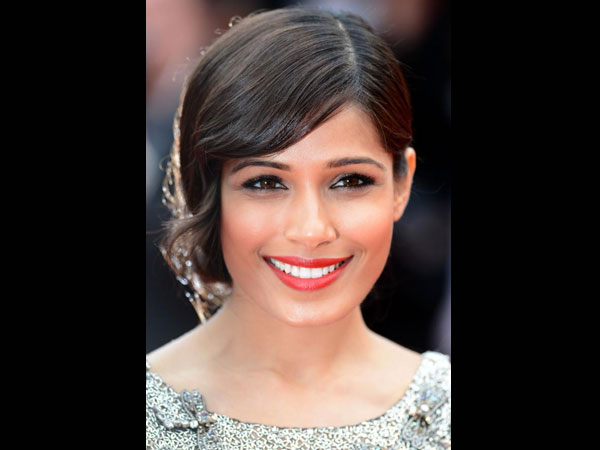 Slight wave hair updo