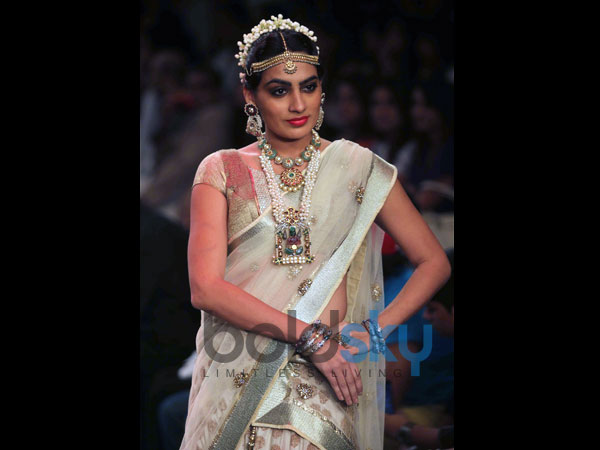 Squared Pearl Necklace