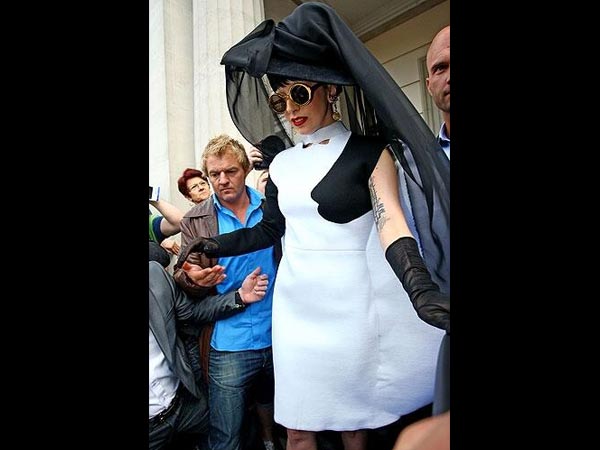 20 Weird Dresses Of Lady Gaga! - Boldsky.com