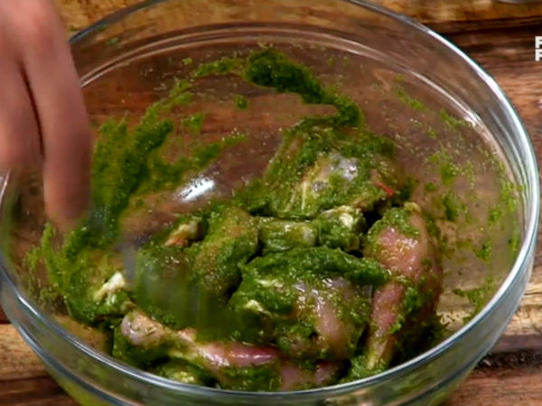 Hot & Spicy Green Chilli Chicken Recipe