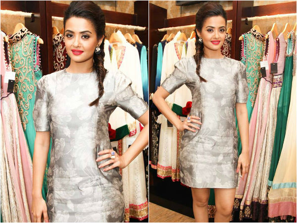 Surveen Chawla In Silver Dress | Surveen Chawla In Dubai | Celebrities In Metallic Dresses