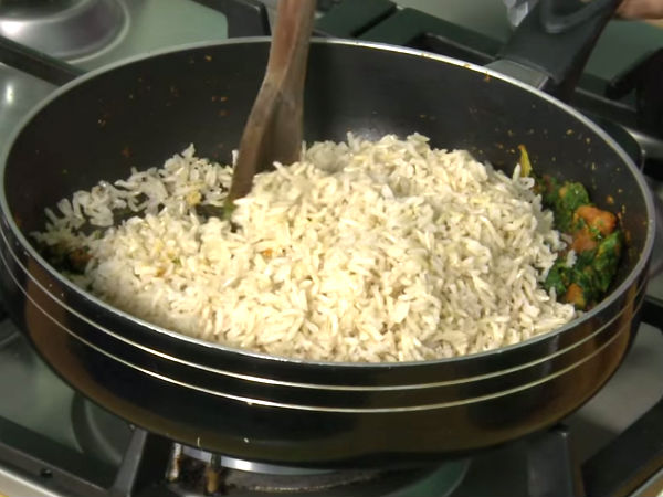 Iron Rich Tomato Methi Pulao Recipe