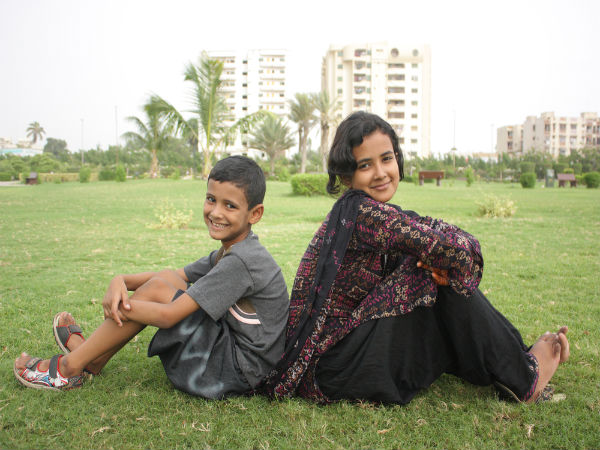 Reasons Why Having An Elder Sister Is Awesome