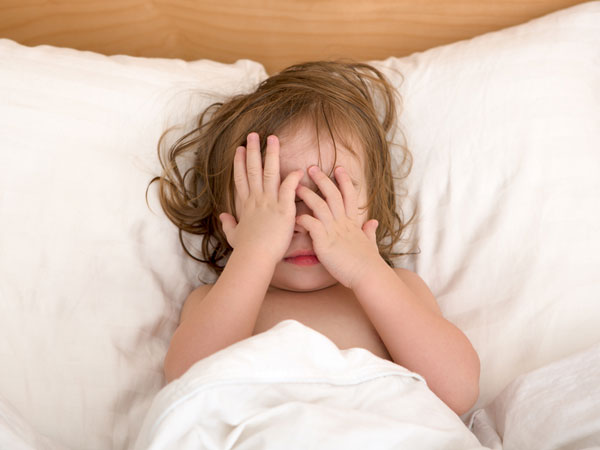 Early Bedtime Ruins Toddler's Sleep | Making Toddler Sleep Early Is Not Good For Mother | How Early Bedtime Ruins Toddler's Sleep | Early Bed Time To Child Is Bad