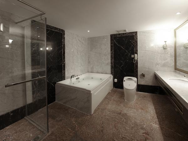 Tips To Make Your Bath Room Look Bigger | Tips For Bigger Bathroom | Tips For Making A Bathroom Look Bigger | 11 Easy Ways To Make A Small Bathroom Look Bigger