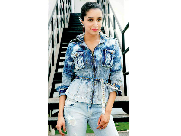 Shraddha Kapoor Wearing Raakesh Aggarvwal| Shraddha Kapoor At Sets Of Nach Baliye| Shraddha Kapoor For ABCD 2| Shraddha Kapoor Dresses